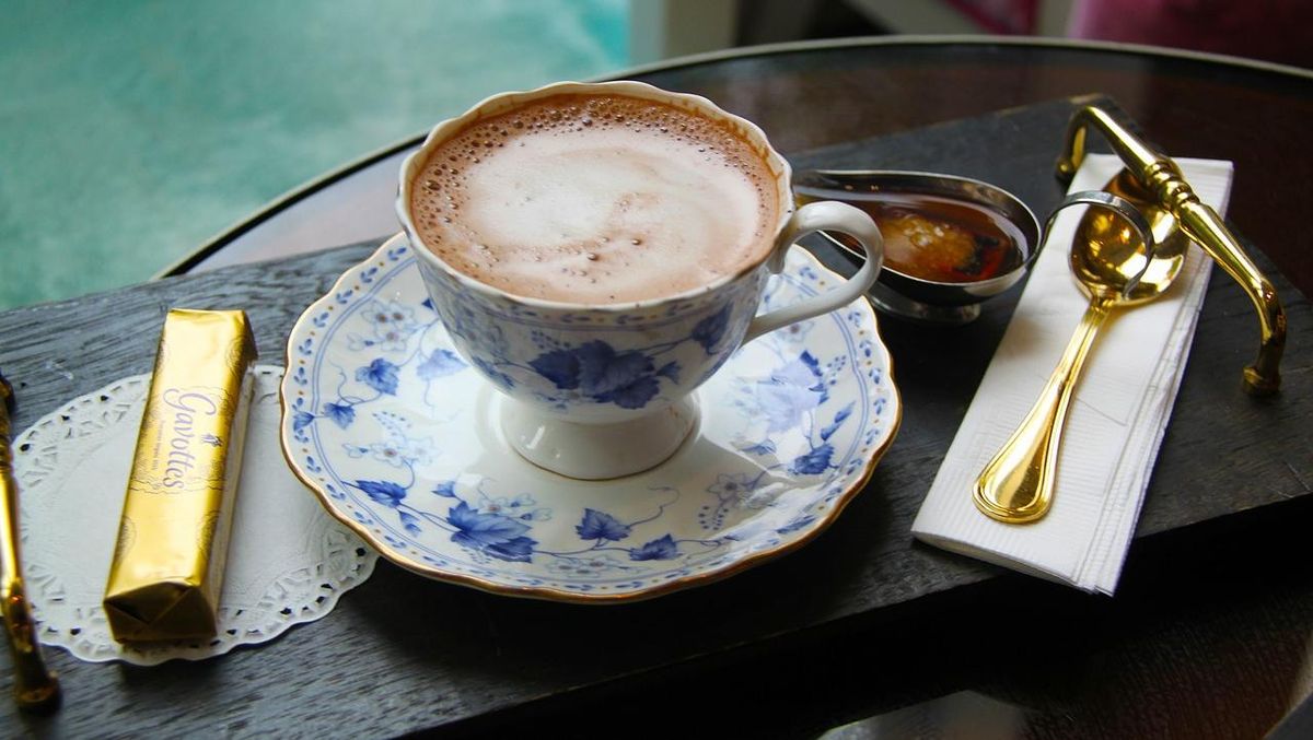 Minuman Adaptogenik: Bisakah "Smart Drink" Gantikan Kopi Pagi Kita di 2026?