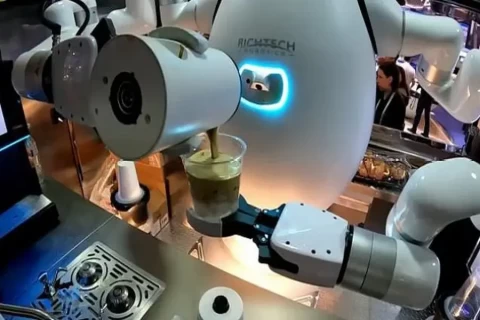 Kopi Dibikin AI: Barista Manusia Mulai Resign atau Masih Aman?